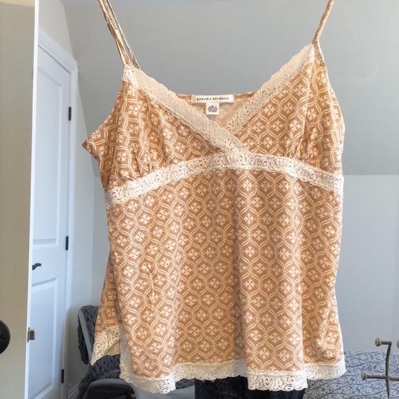 L Banana republic camisole - Picture 4 of 7